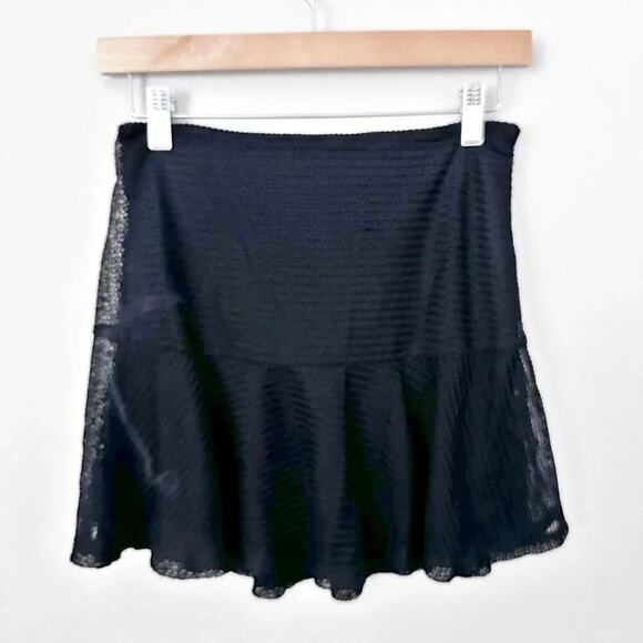 Guess Dresses & Skirts - GUESS | Y2K Style Black Skater Twirl Skirt  Lined Overlay Mini Stripe | Size 2